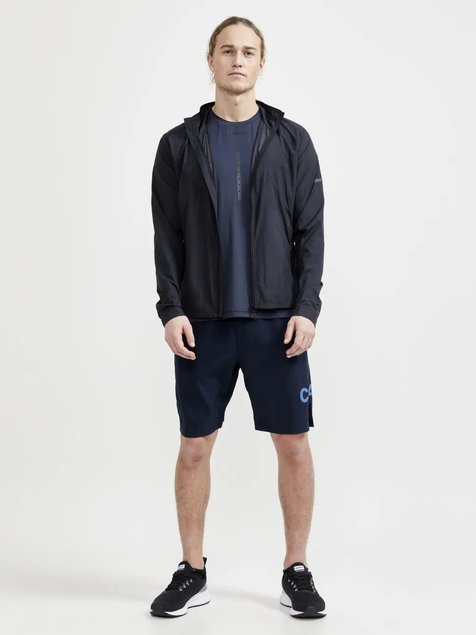 MEN'S ADV ESSENCE WIND JACKET - Black