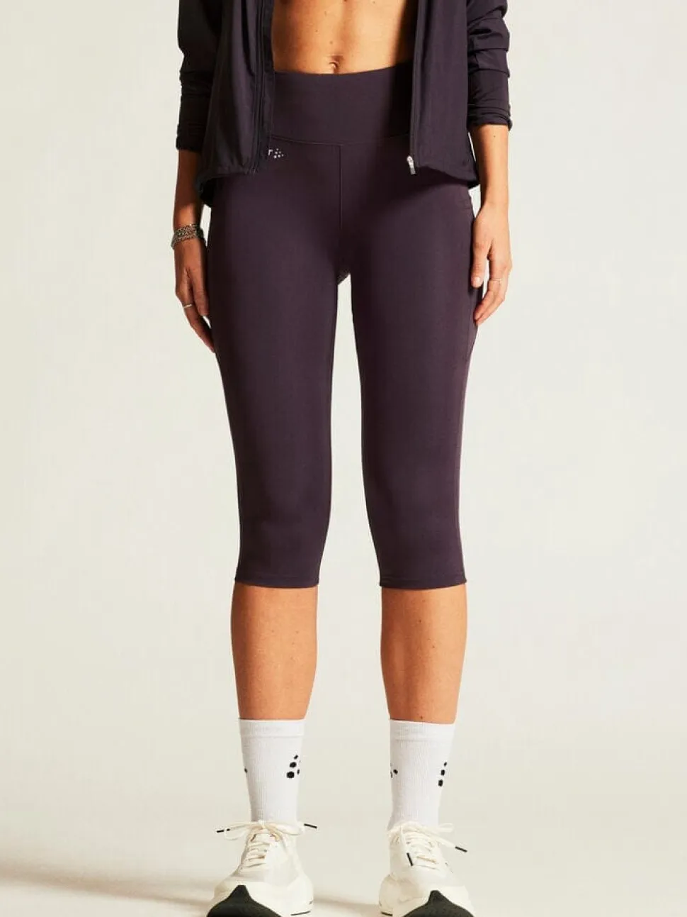 WOMEN'S ADV ESSENCE CAPRI TRAINING TIGHTS 2 - DK PLUM