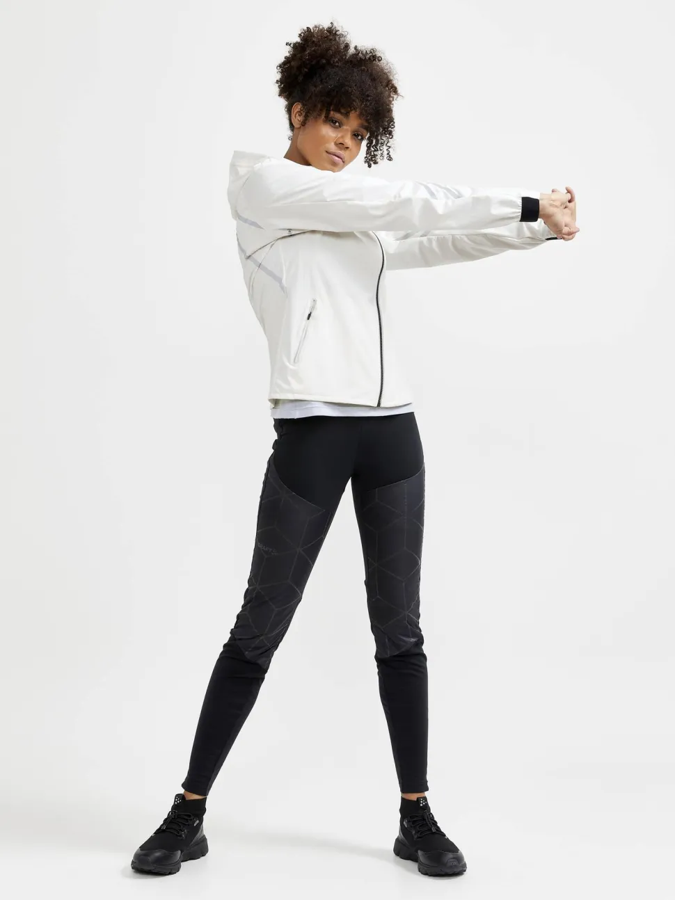 WOMEN'S PRO HYDRO LUMEN RUNNING JACKET 2